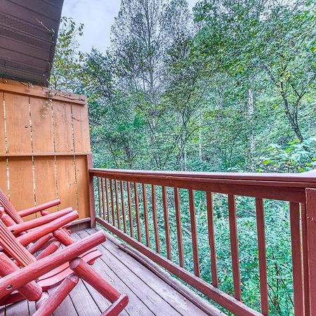 Hotel Bear Hugs Pigeon Forge Exterior foto